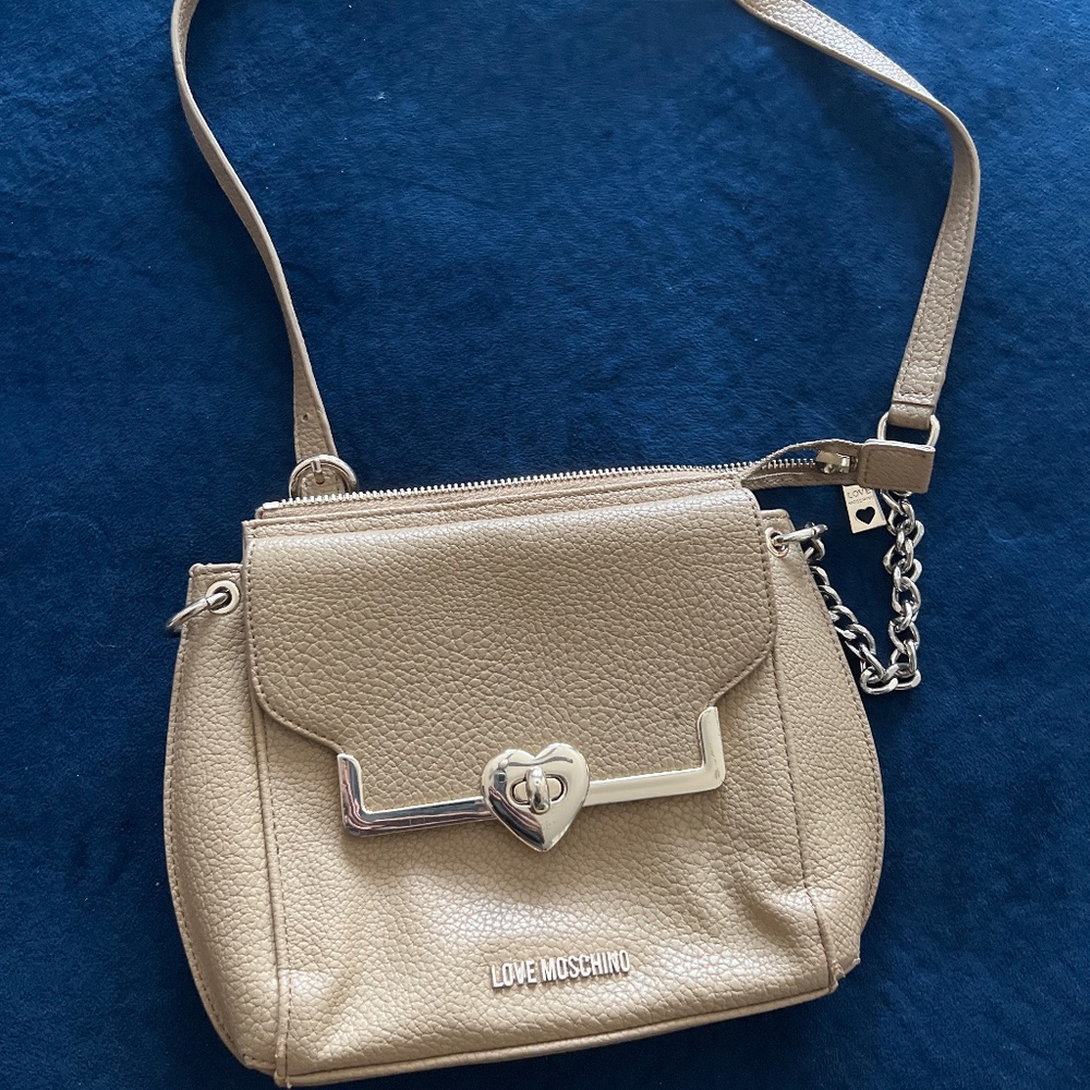 Love Moschino